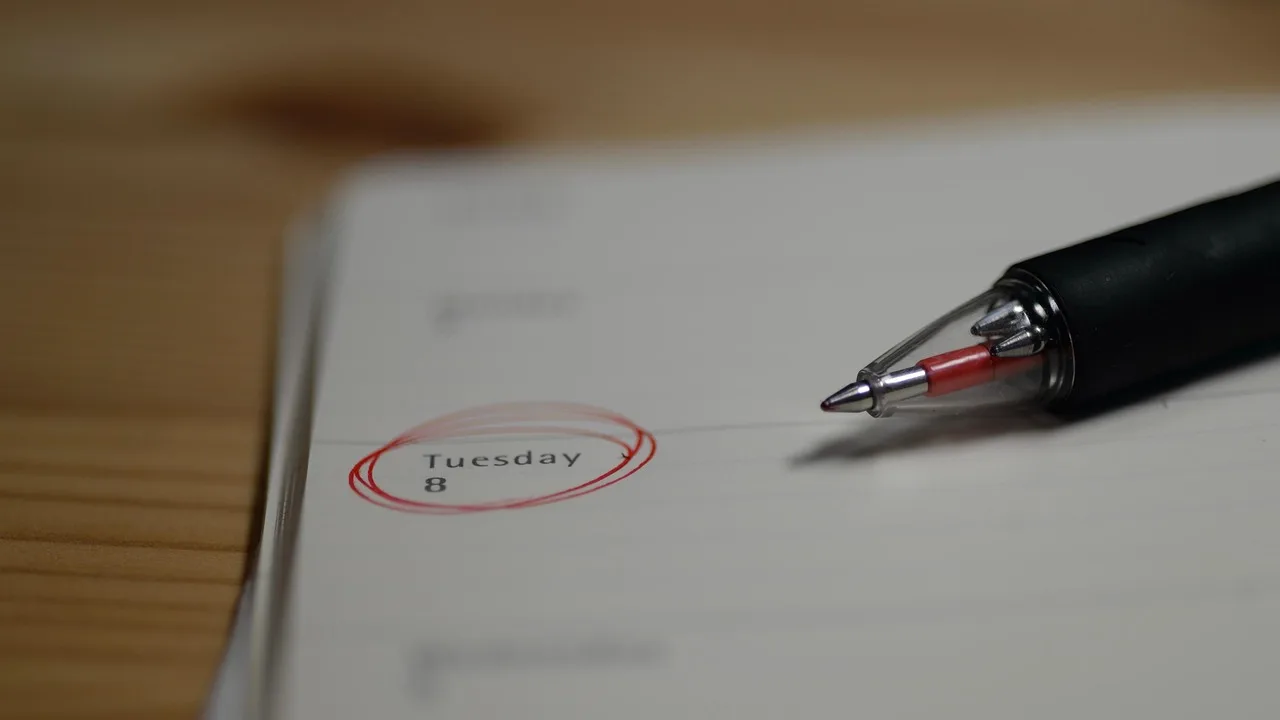 pen, jobs, notepad, red, date, calendar, schedule, clock, day, tuesday, tuesday, tuesday, tuesday, tuesday, tuesday. Country calendars in Google Sheets: taming the weekend argument first