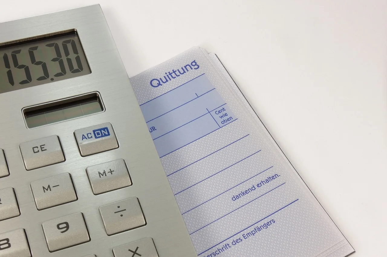 calculator, pay, receipt, bills, debts, calculate, mathematics, calculation, receipt block, invoice, control, tax return, receipt, invoice, invoice, invoice, invoice, invoice. CRA business day deadlines: GST/HST and corporate dates