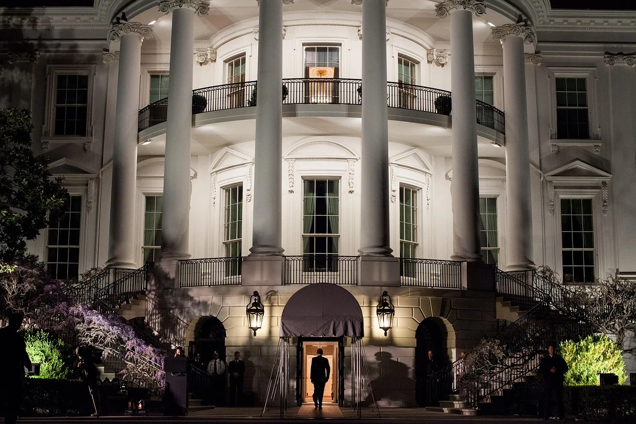 the white house, washington d c, landmark, historic, historical, president obama, portico, columns, architecture, night, evening, lights, lighting, silhouettes, brown house, brown night. Who actually publishes the state calendars that set a deadline?